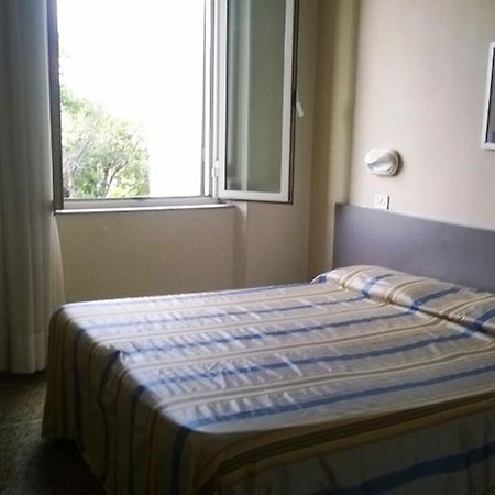 Hotel Moderno Πίζα Δωμάτιο φωτογραφία
