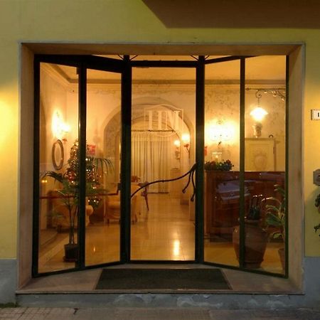 Hotel Moderno Πίζα Εξωτερικό φωτογραφία