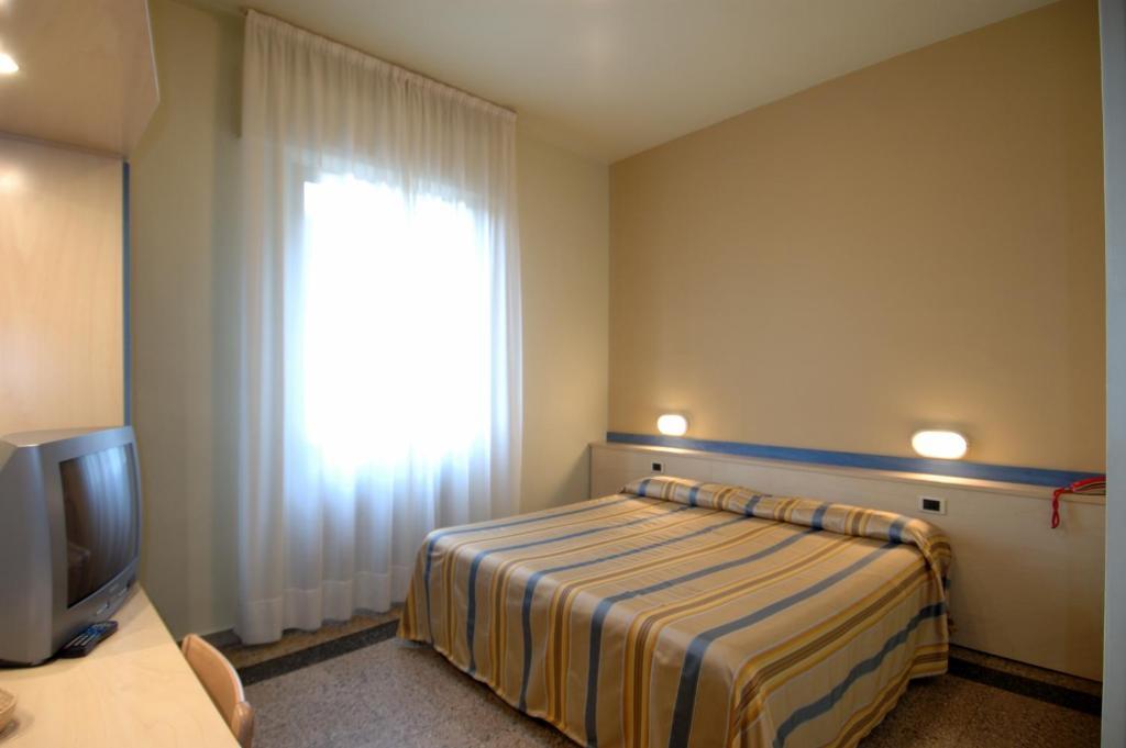 Hotel Moderno Πίζα Δωμάτιο φωτογραφία