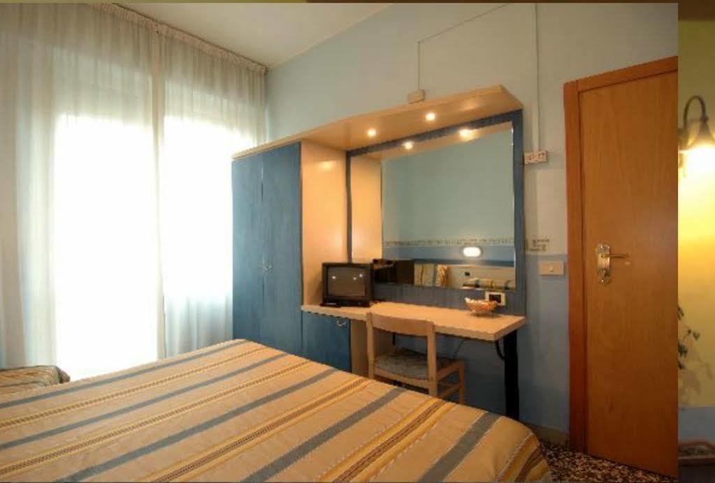 Hotel Moderno Πίζα Εξωτερικό φωτογραφία